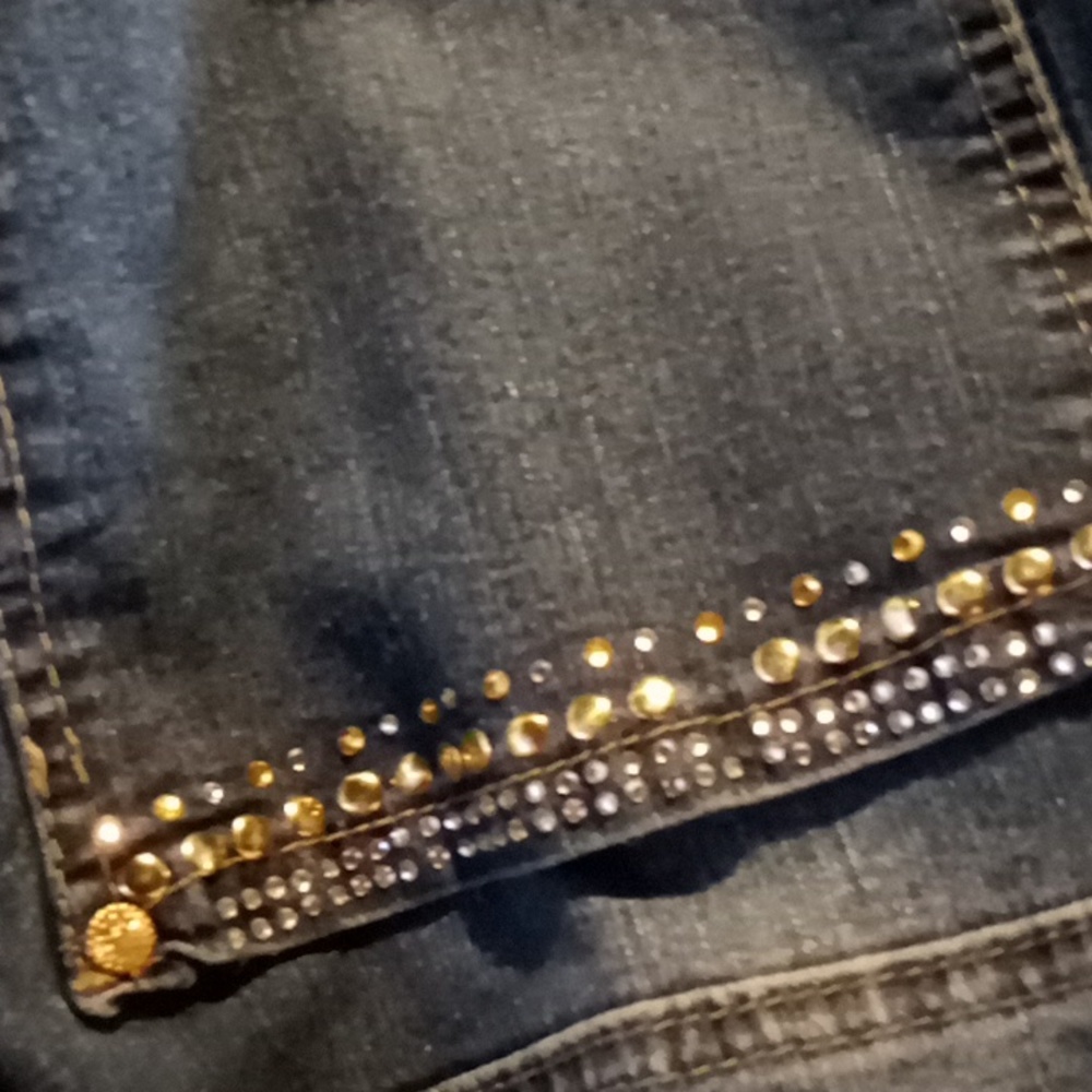 Jean's - Picture 3 of 3